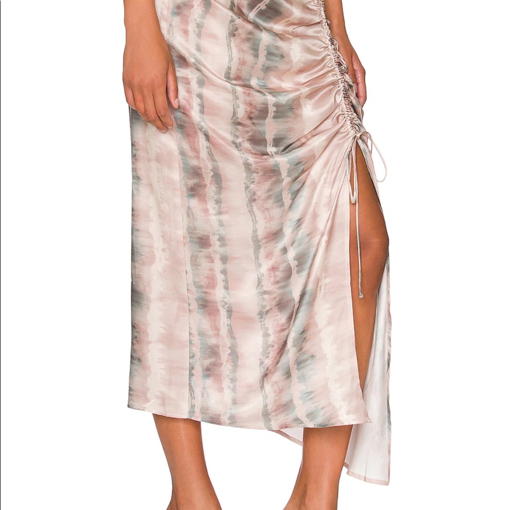 Skirt with side slit